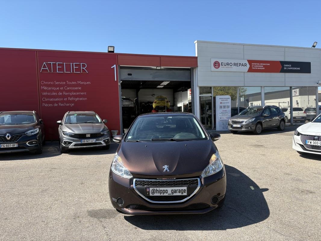 Peugeot 208