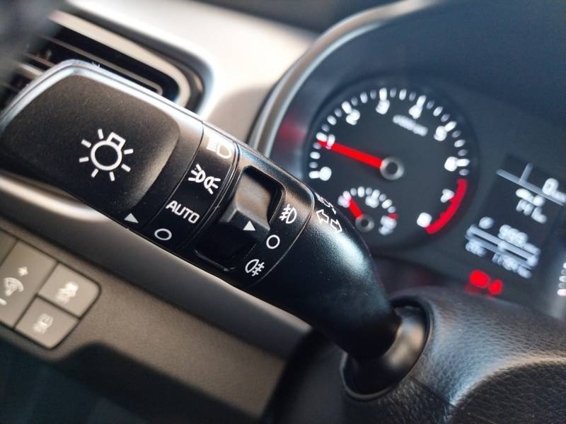 Kia Rio - Photo 16