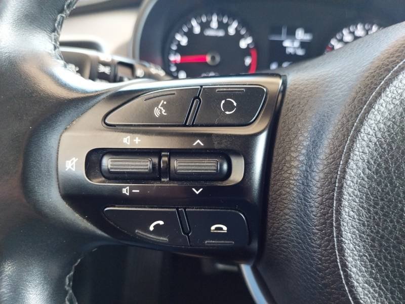 Kia Rio - Photo 17