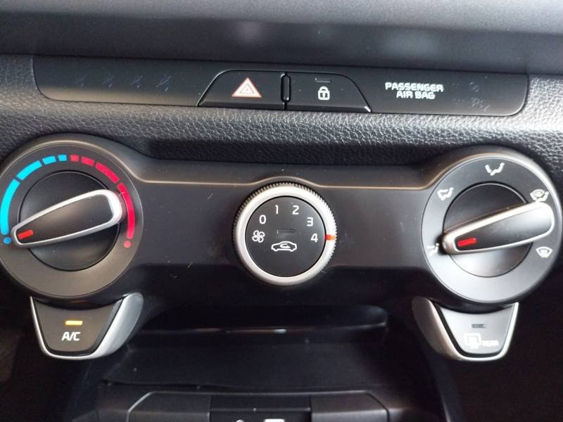 Kia Rio - Photo 33