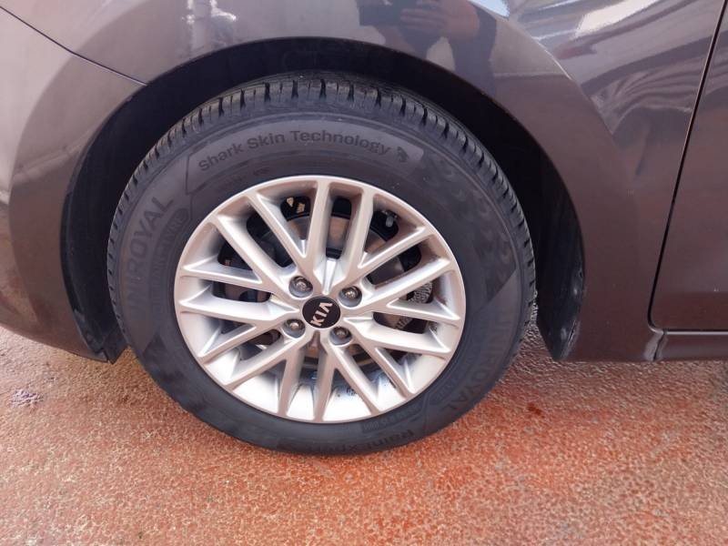 Kia Rio - Photo 34