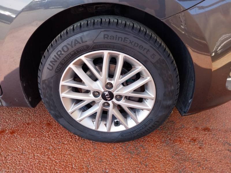 Kia Rio - Photo 35