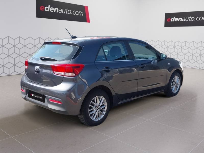 Kia Rio - Photo 5