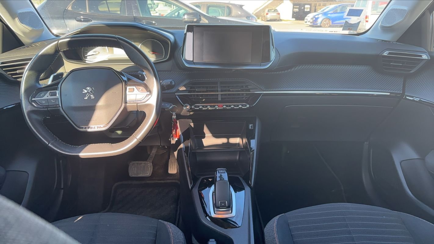 Peugeot 208 - Photo 11