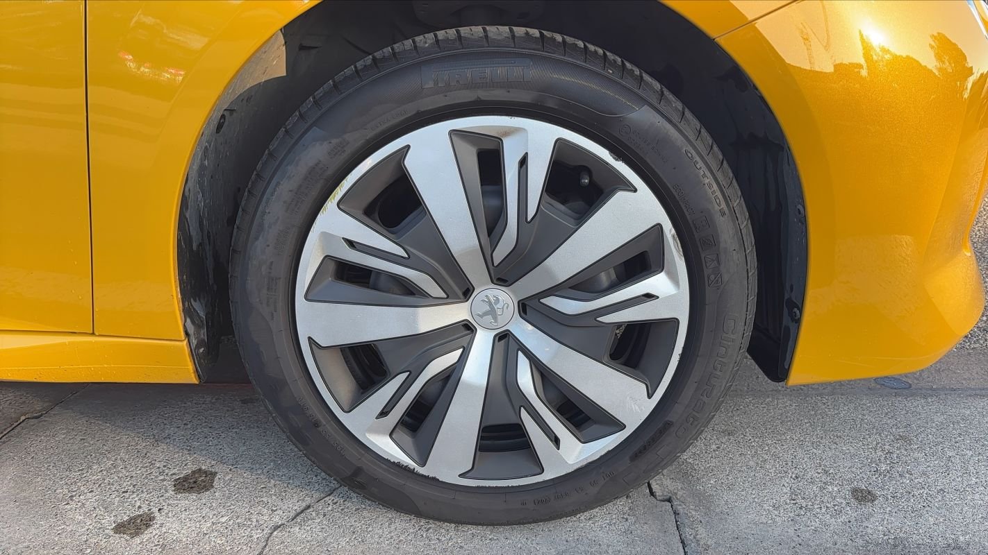 Peugeot 208 - Photo 17