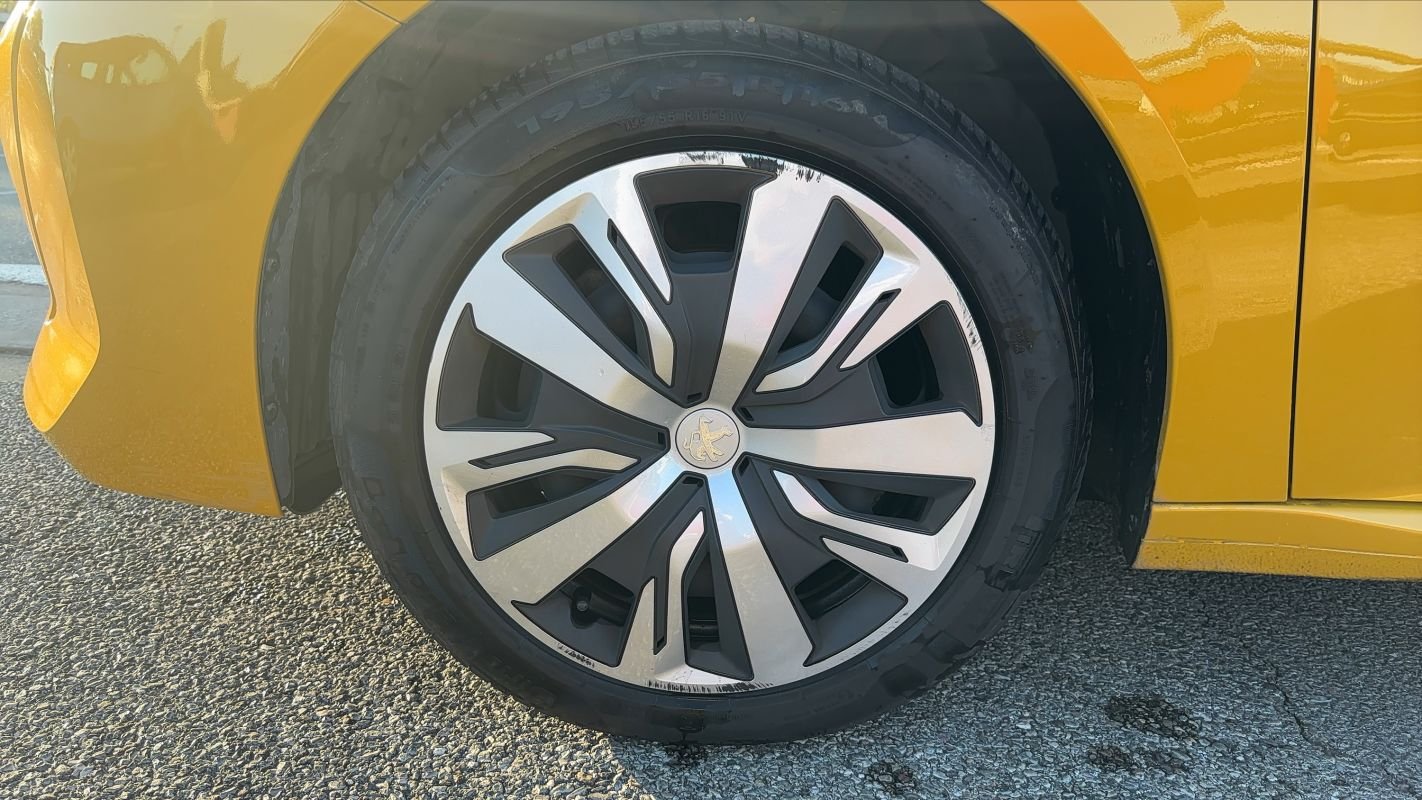 Peugeot 208 - Photo 18