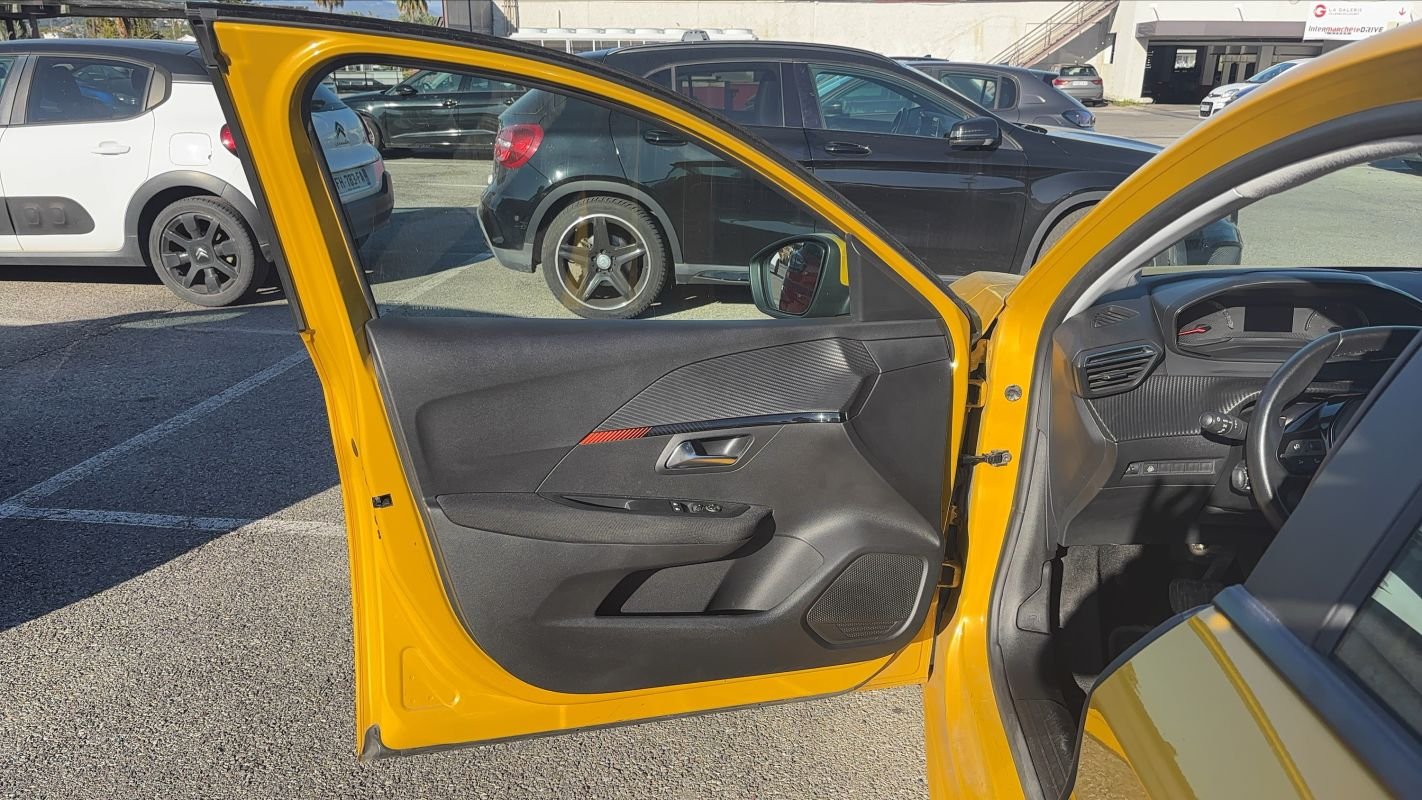 Peugeot 208 - Photo 7