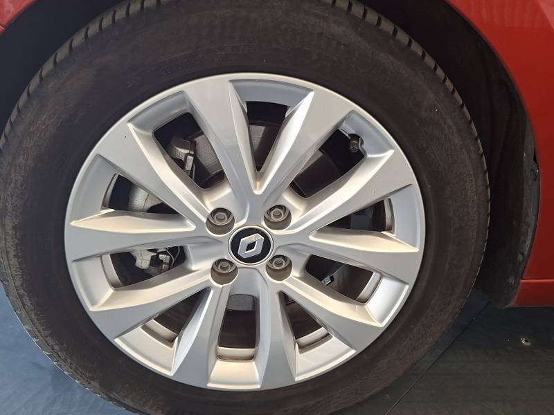 Renault Clio - Photo 14