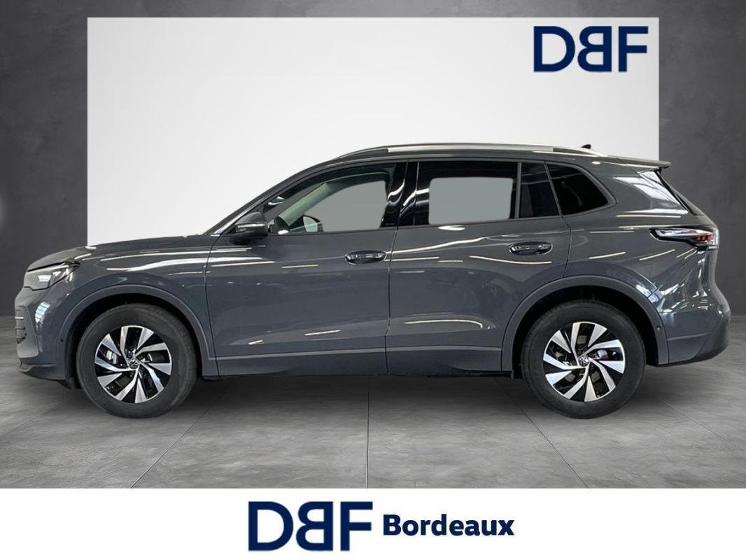 Volkswagen Tiguan - Photo 2