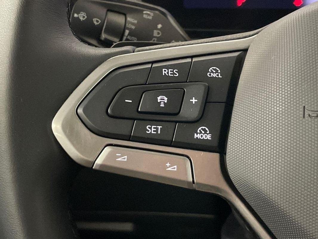 Volkswagen Tiguan - Photo 21