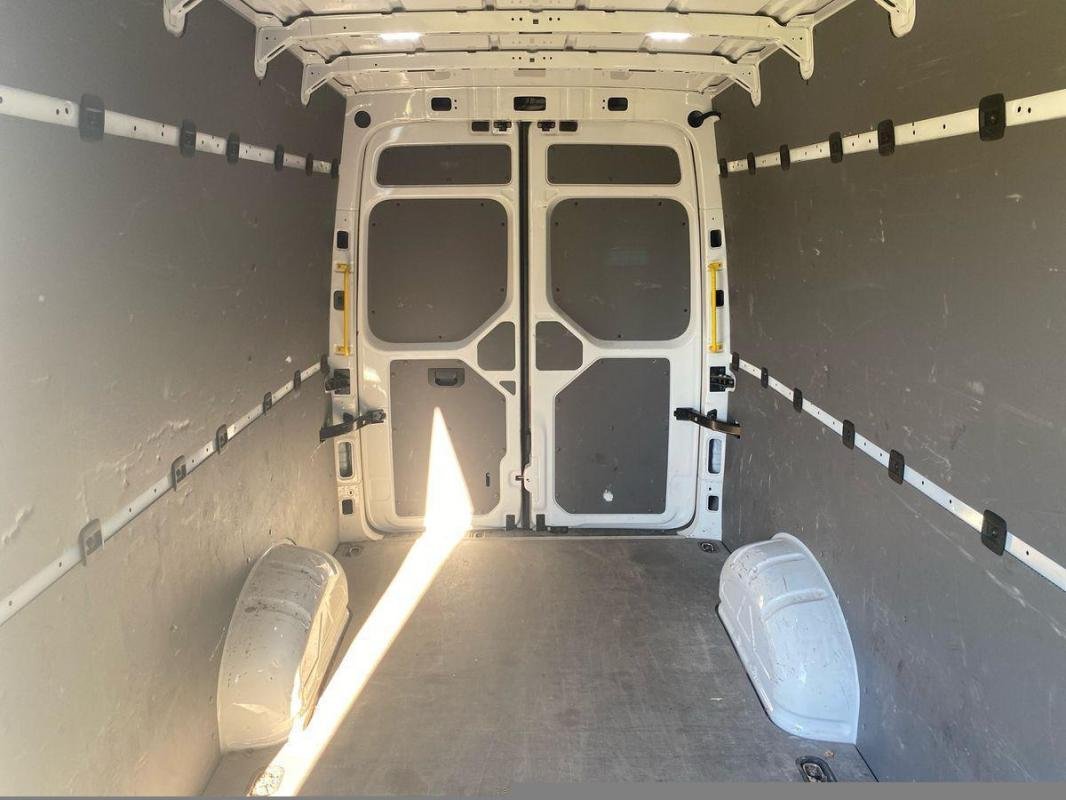 Volkswagen Crafter - Photo 22