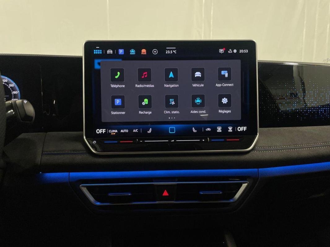Volkswagen Tiguan - Photo 16