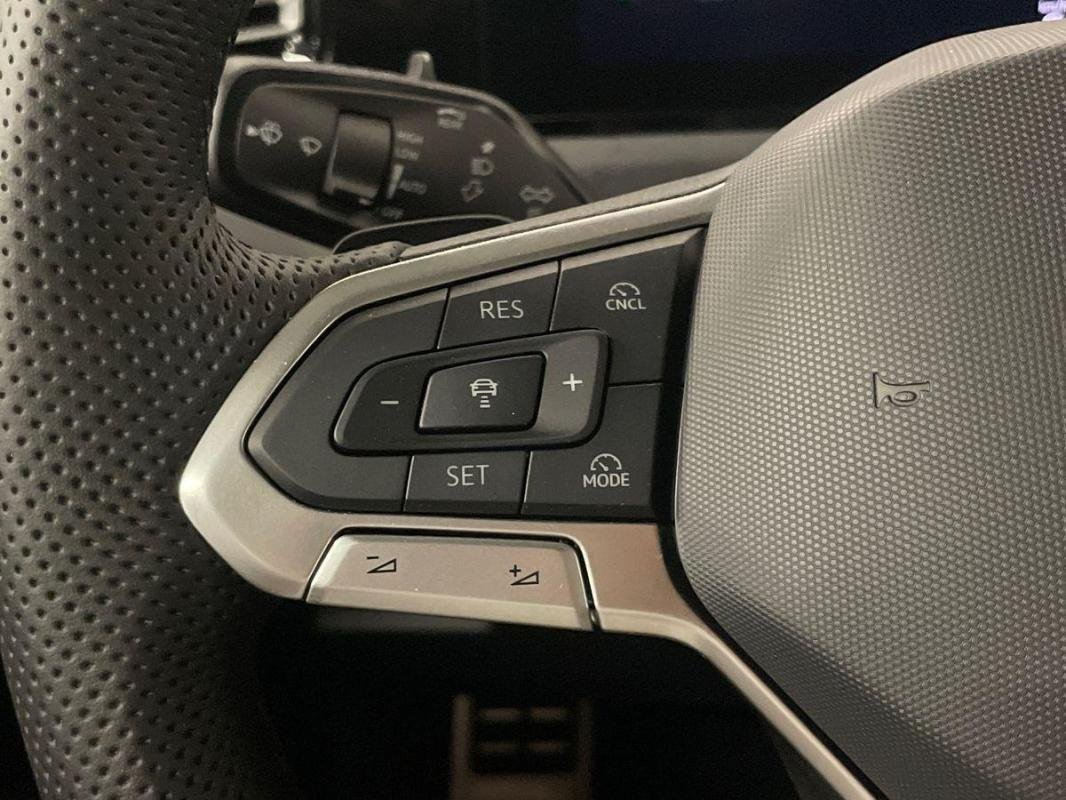 Volkswagen Tiguan - Photo 21