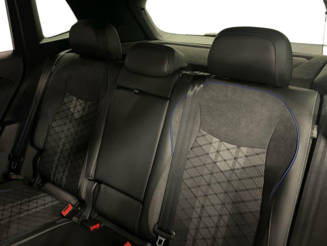 Volkswagen Tiguan - Photo 23