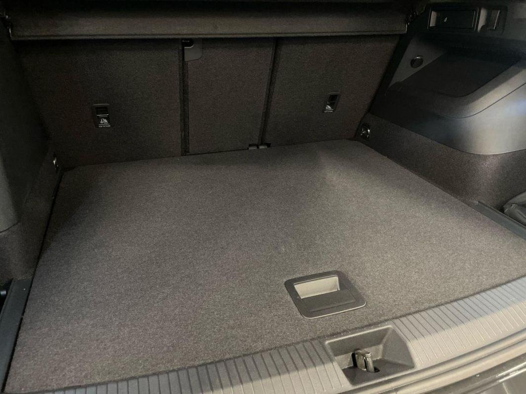 Volkswagen Tiguan - Photo 32