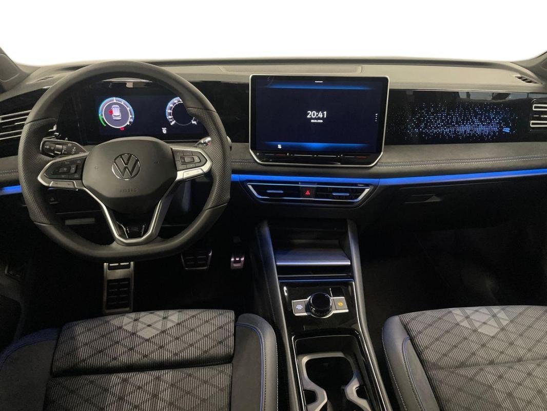 Volkswagen Tiguan - Photo 8