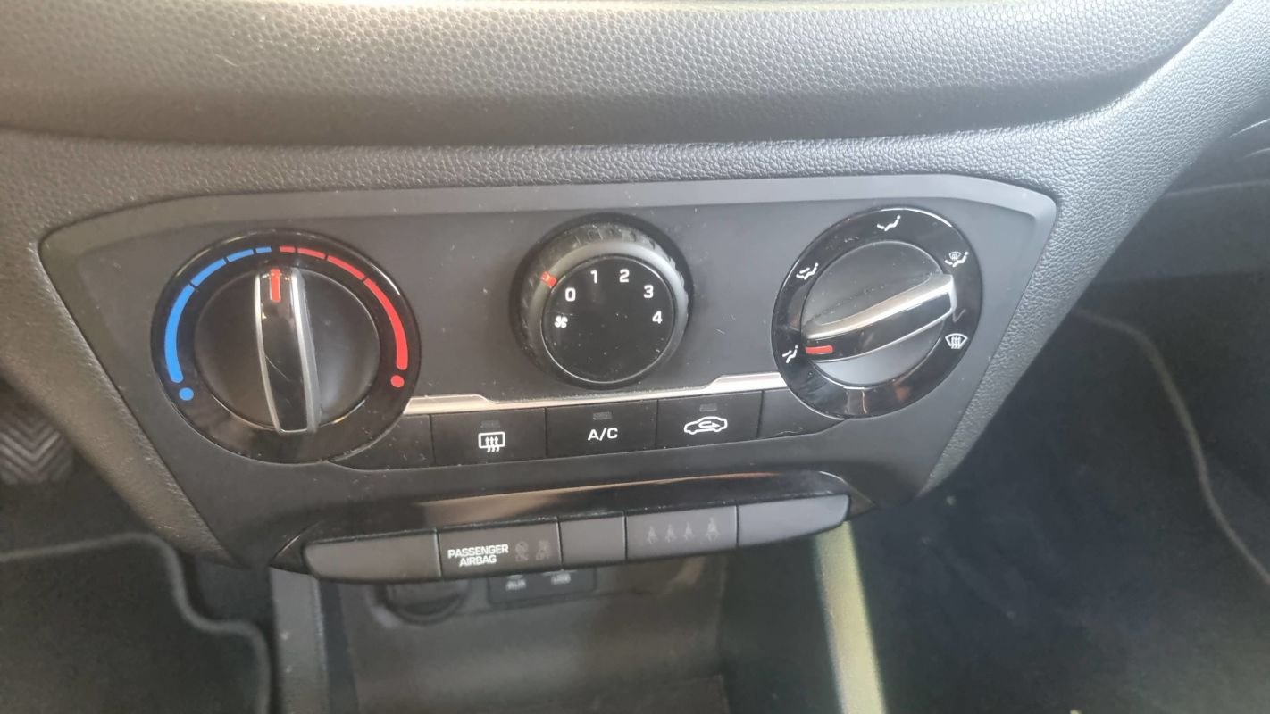 Hyundai i20 - Photo 24
