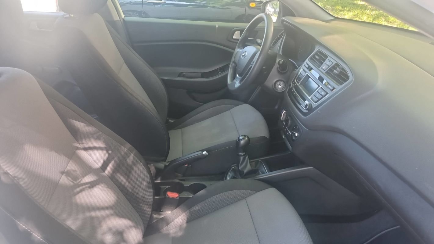 Hyundai i20 - Photo 25