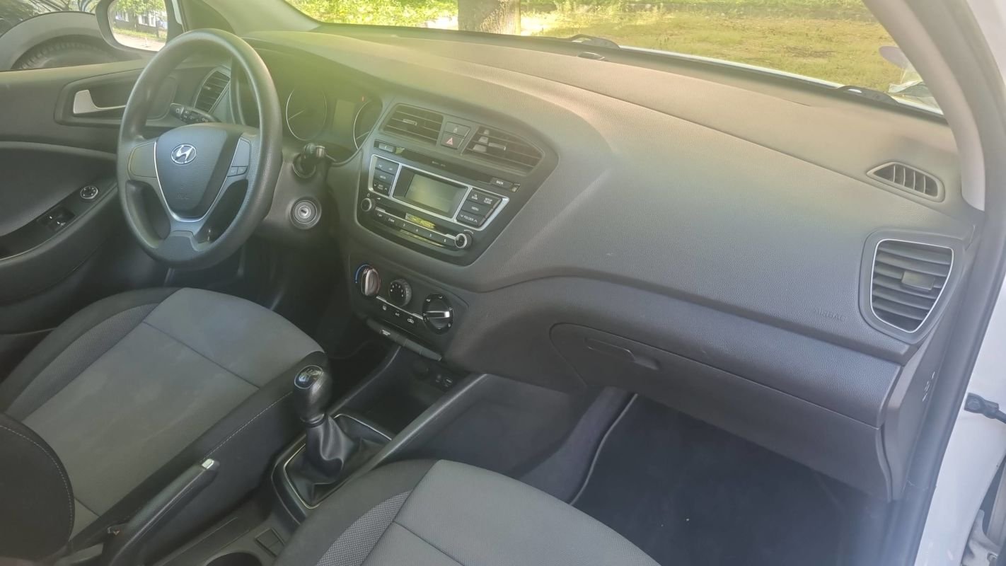 Hyundai i20 - Photo 10