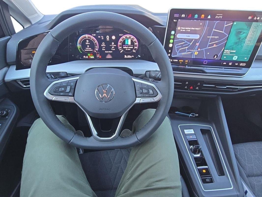 Volkswagen Golf - Photo 23
