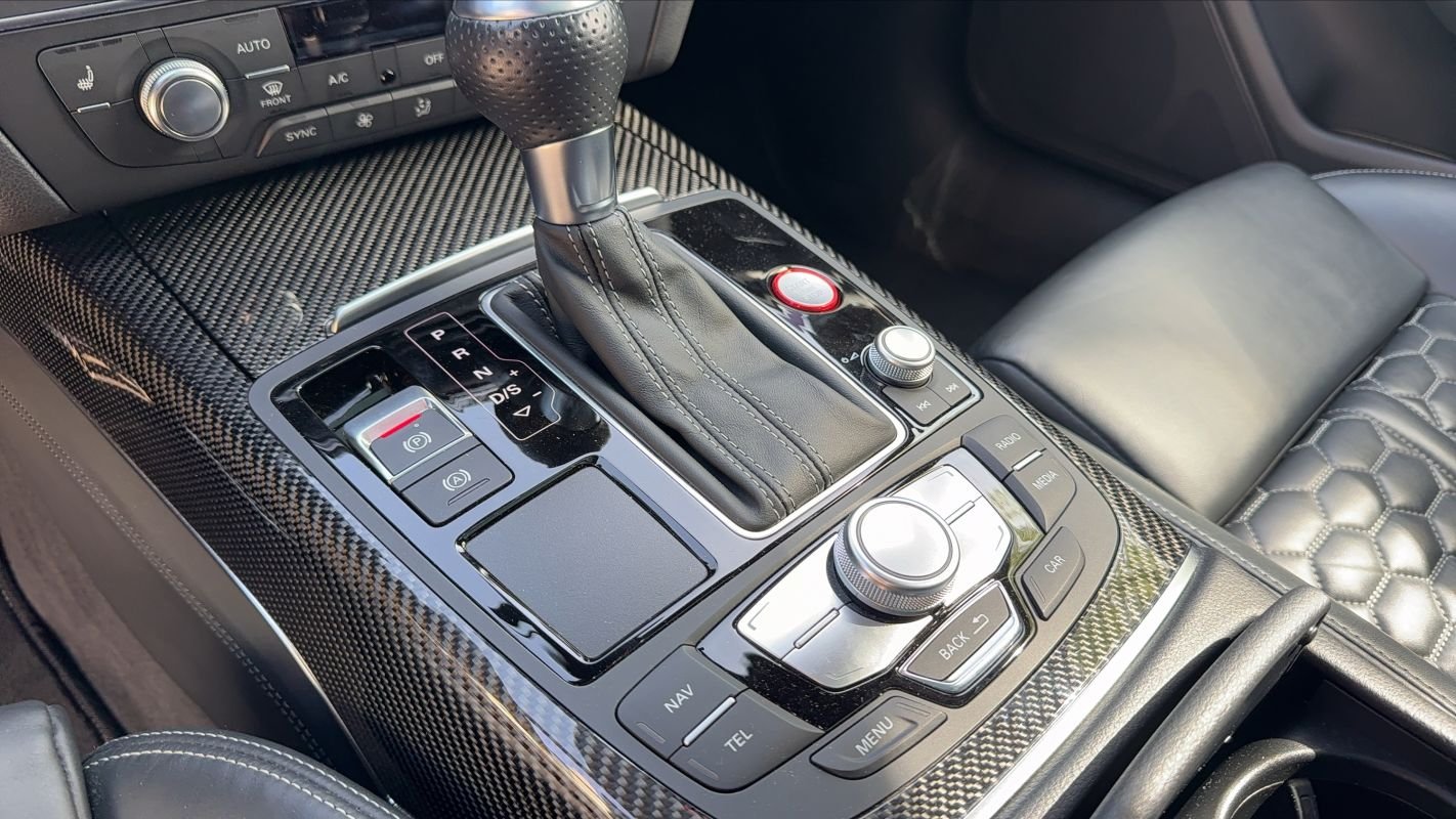 Audi RS6 Avant - Photo 25