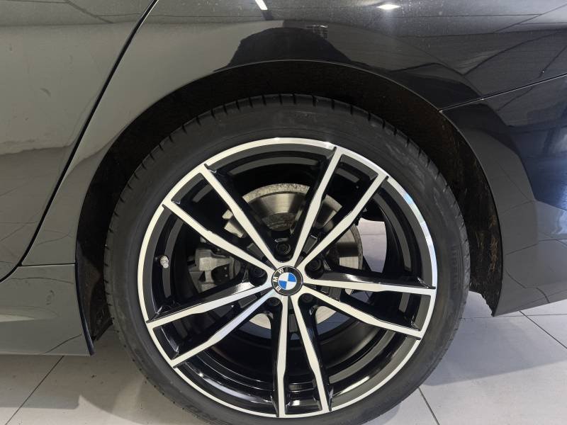 BMW Série 3 - Photo 11