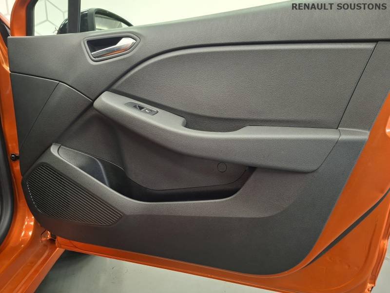 Renault Clio - Photo 22