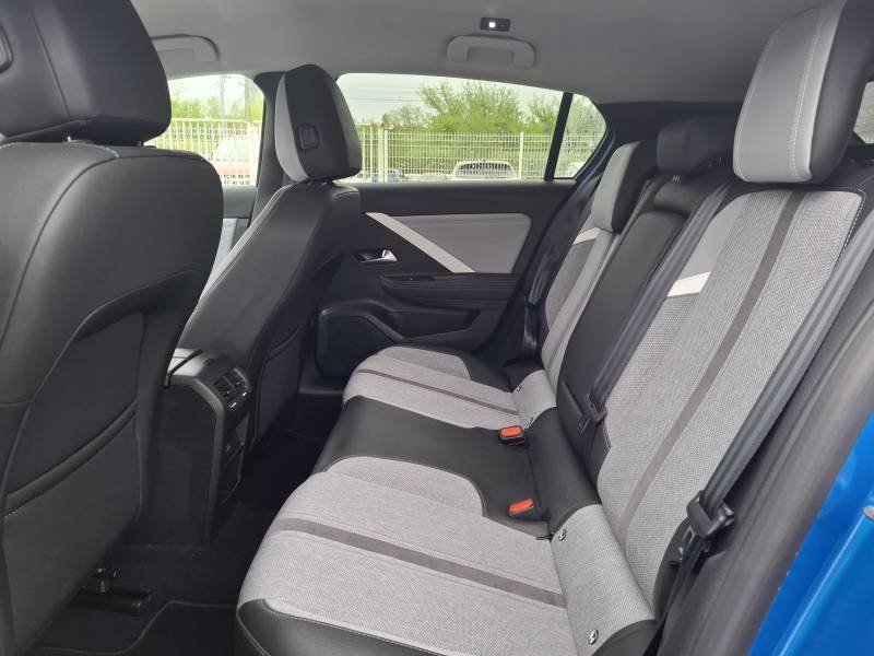 Opel Astra - Photo 24