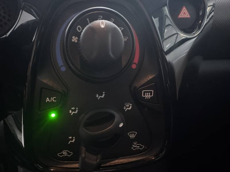 Peugeot 108 - Photo 39