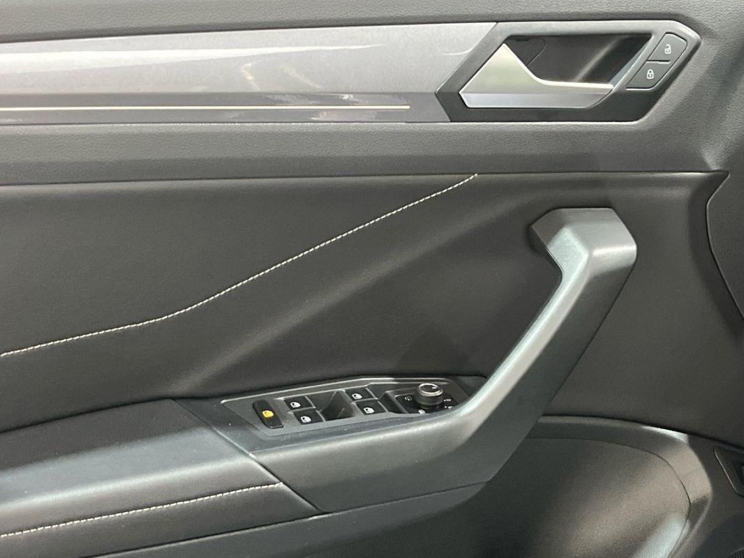 Volkswagen T-Roc - Photo 15