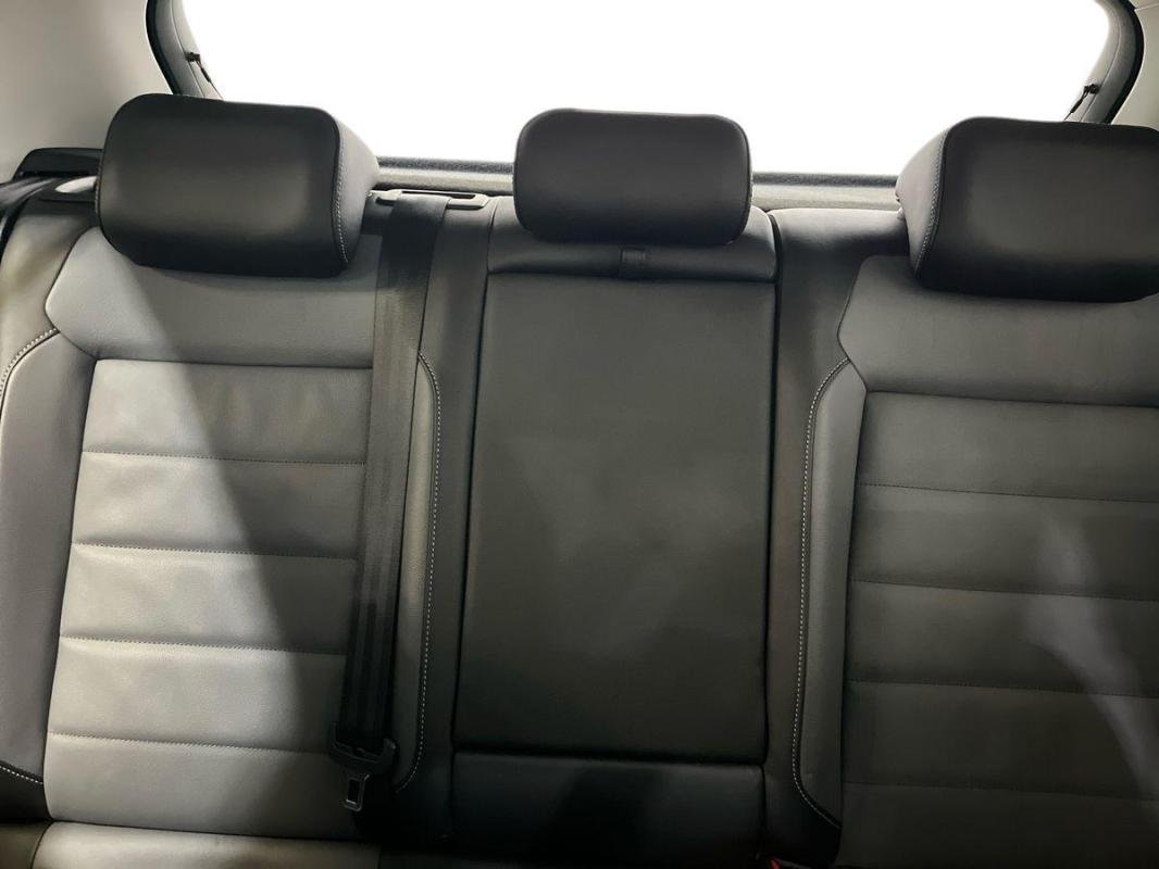 Volkswagen T-Roc - Photo 22