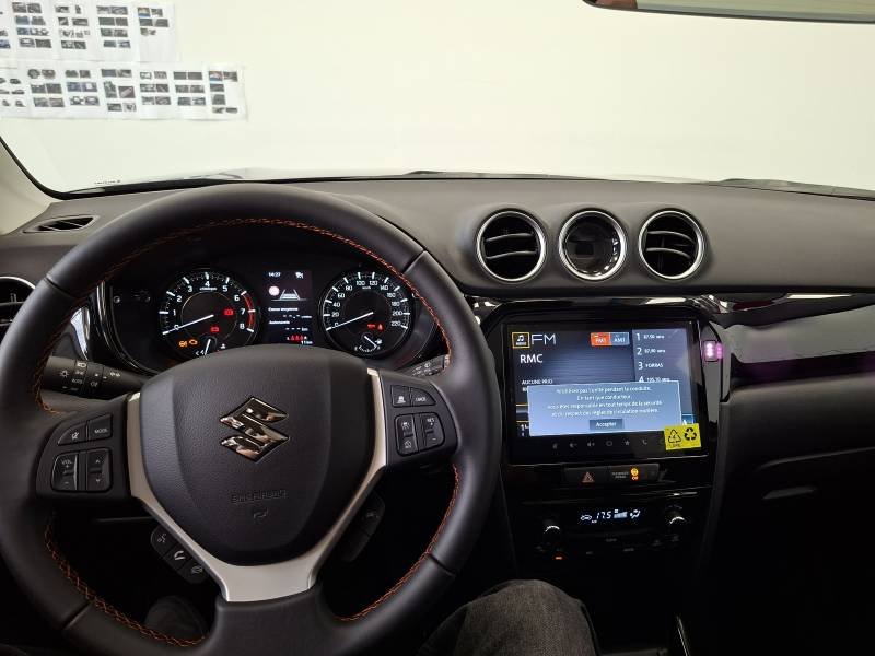Suzuki Vitara - Photo 12