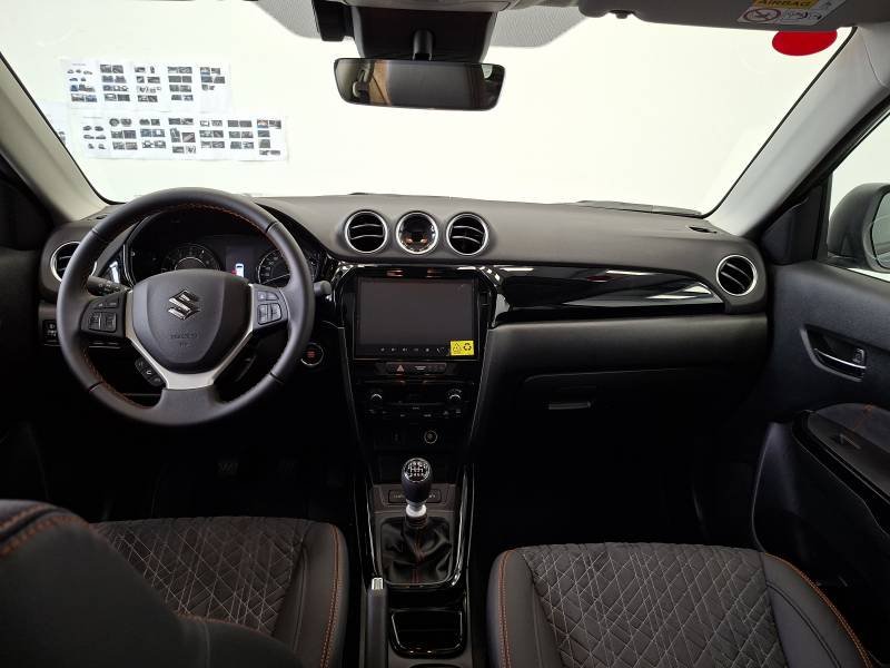 Suzuki Vitara - Photo 14