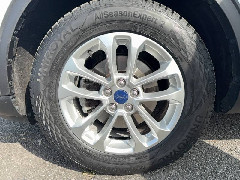 Ford Kuga - Photo 18