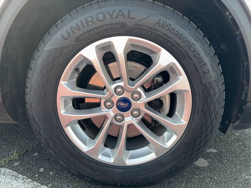 Ford Kuga - Photo 19