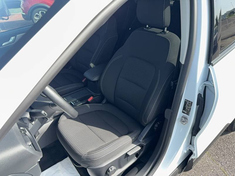 Ford Kuga - Photo 21