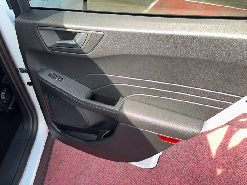 Ford Kuga - Photo 32