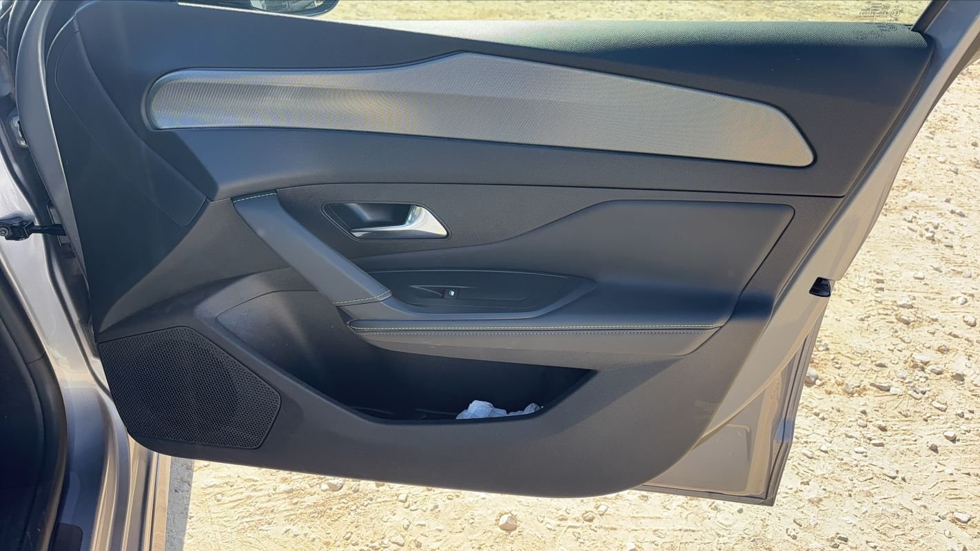 Peugeot 308 - Photo 24