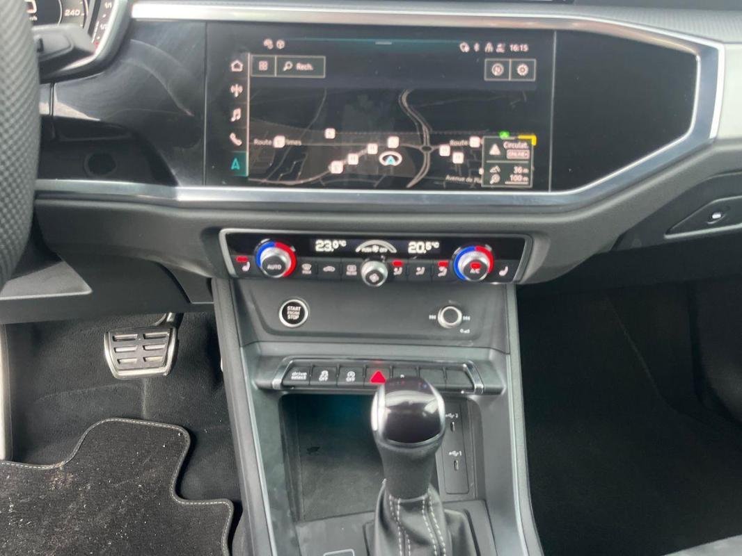 Audi Q3 - Photo 11