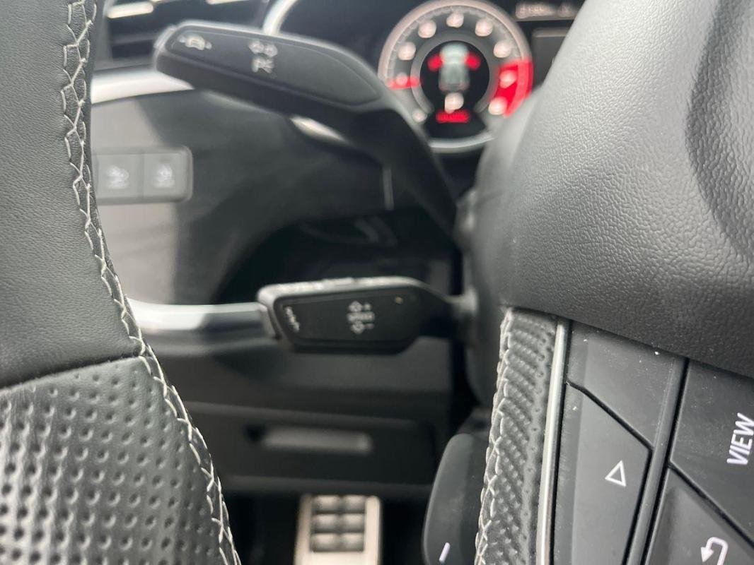 Audi Q3 - Photo 22