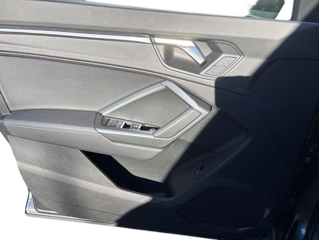 Audi Q3 - Photo 15