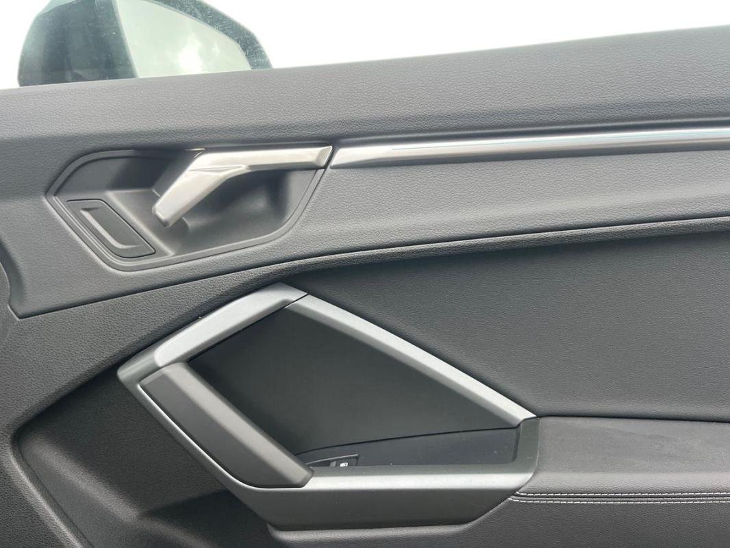 Audi Q3 - Photo 16
