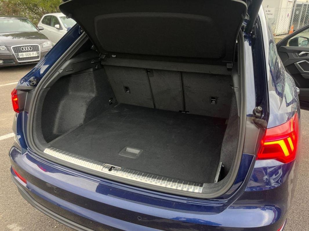 Audi Q3 - Photo 31