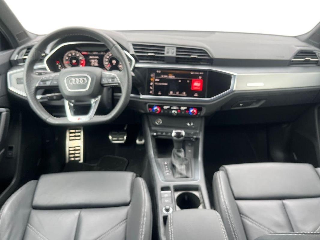 Audi Q3 - Photo 9