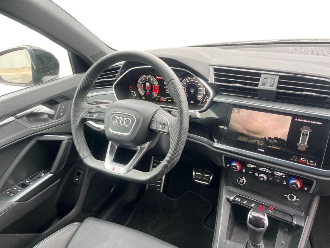 Audi Q3 - Photo 10