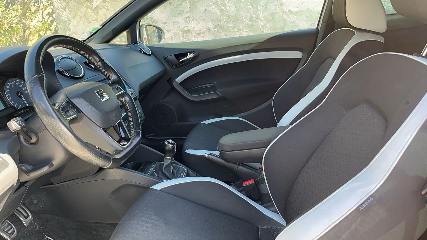 Seat Ibiza - Photo 25