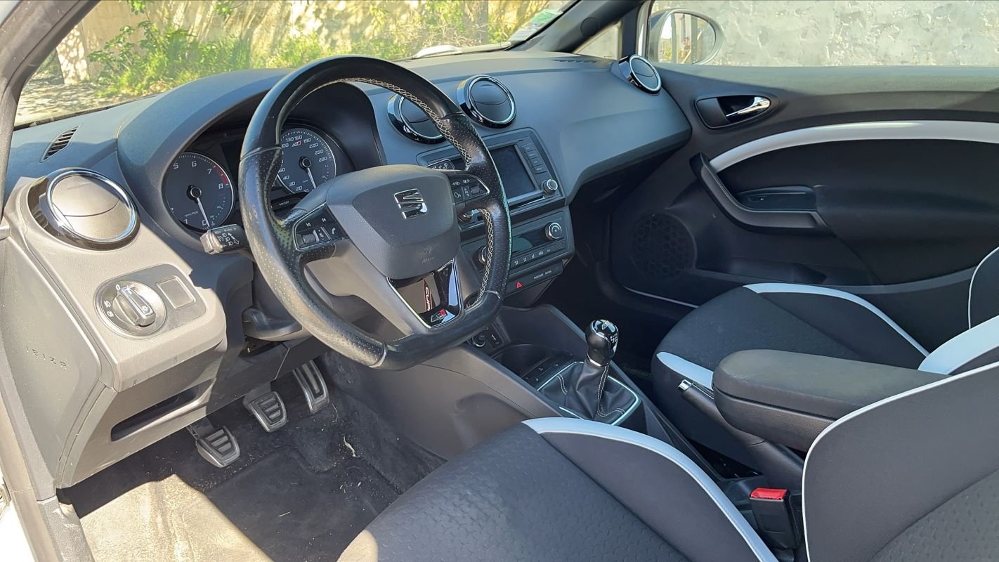 Seat Ibiza - Photo 8