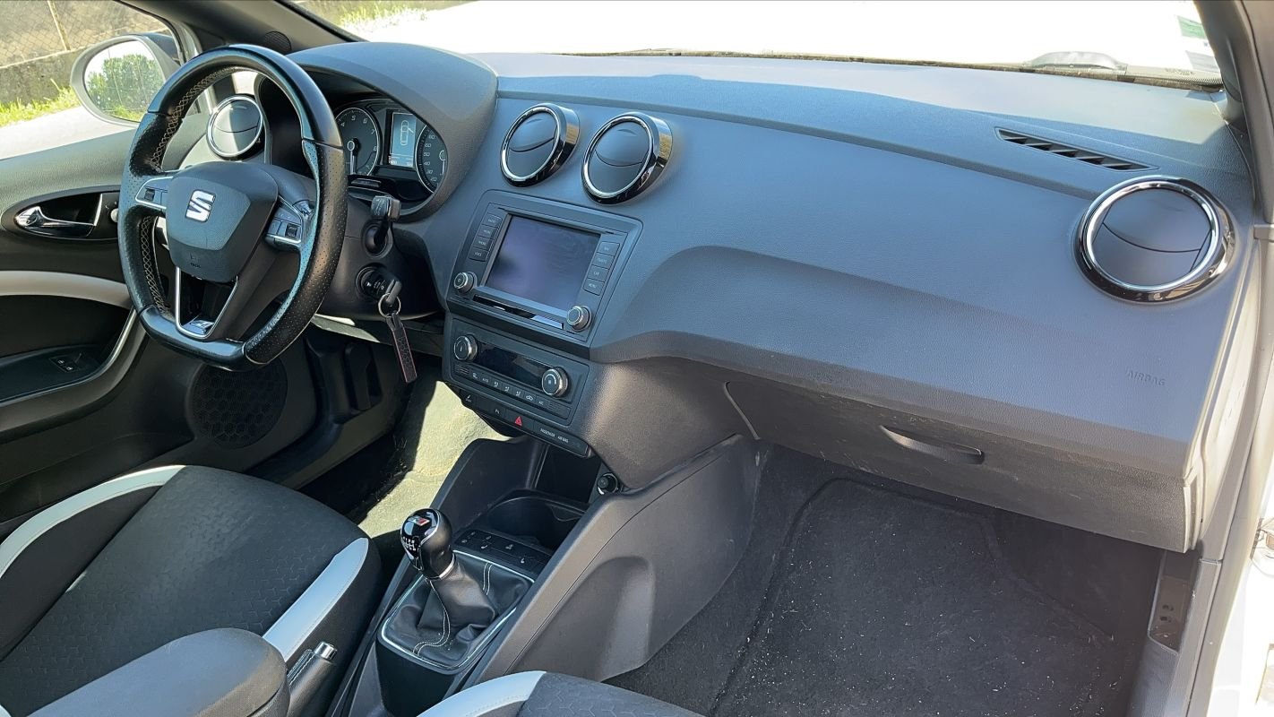 Seat Ibiza - Photo 10