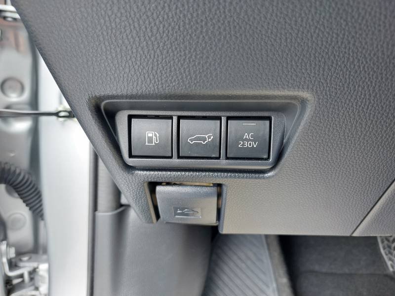 Toyota Prius - Photo 25