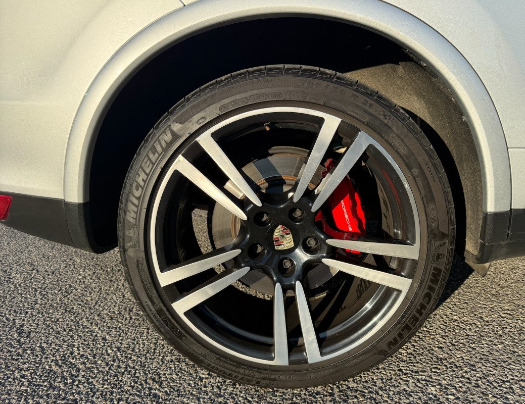 Porsche Cayenne - Photo 16